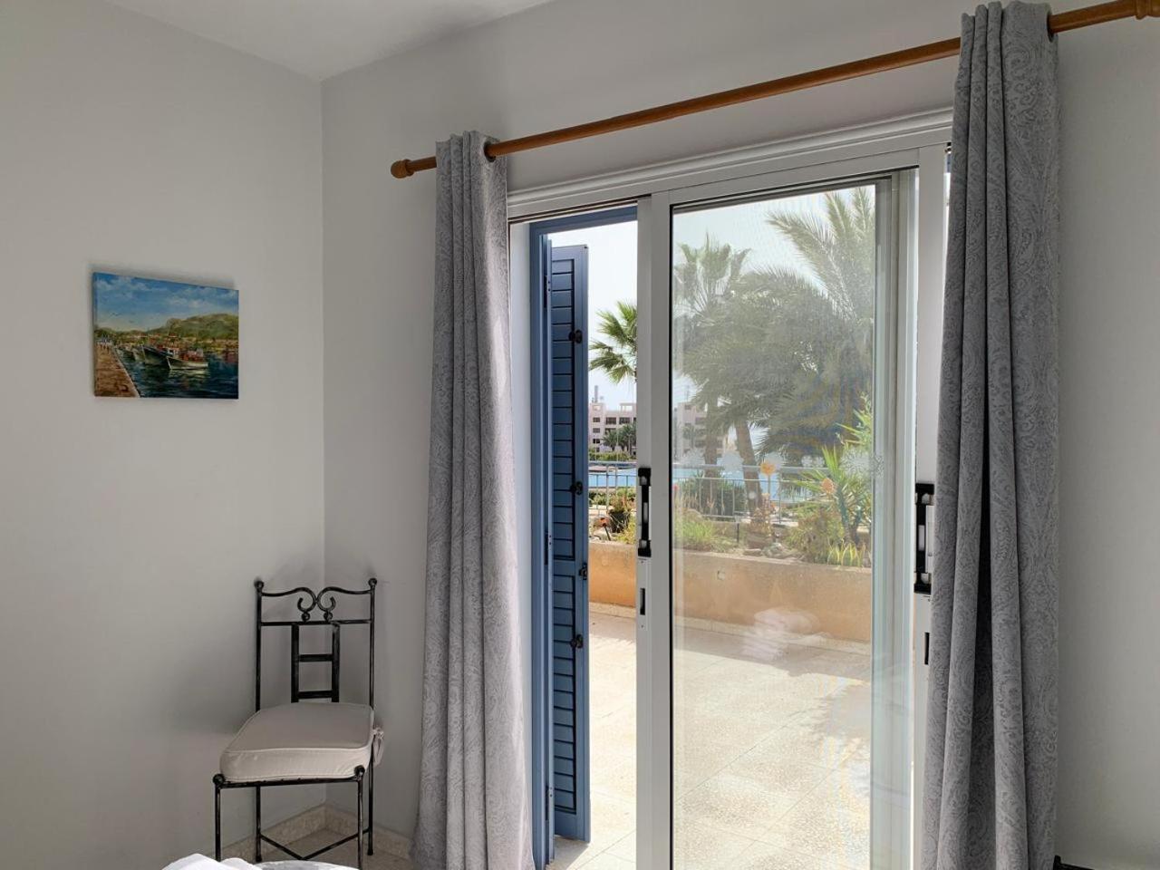 Appartement King'S Palace - Spacious 2 Bed, 2 Bath With Sea And Pool Views à Paphos Extérieur photo