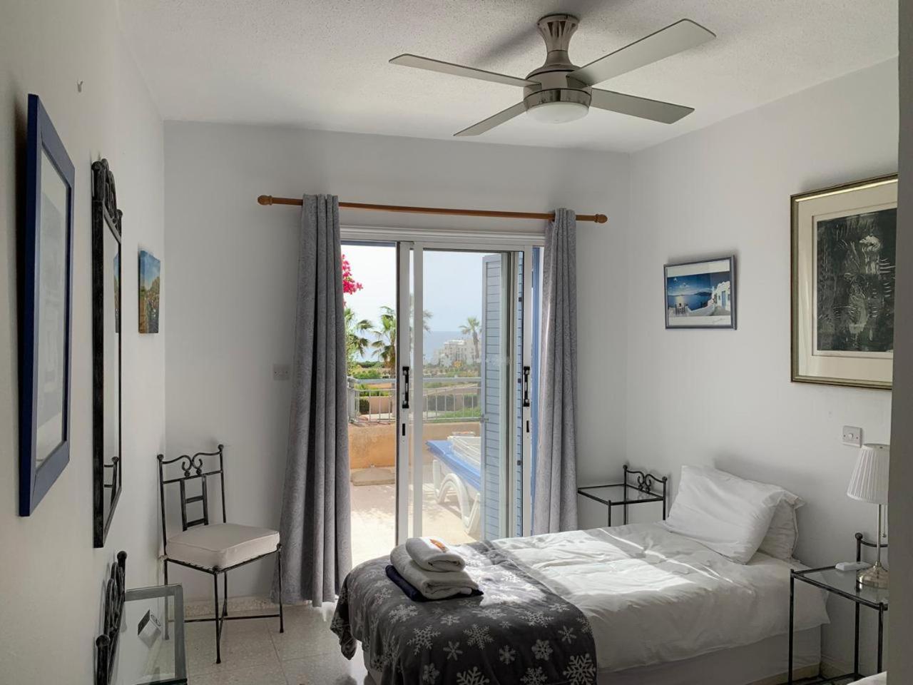 Appartement King'S Palace - Spacious 2 Bed, 2 Bath With Sea And Pool Views à Paphos Extérieur photo