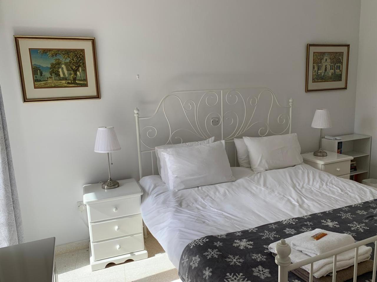 Appartement King'S Palace - Spacious 2 Bed, 2 Bath With Sea And Pool Views à Paphos Extérieur photo